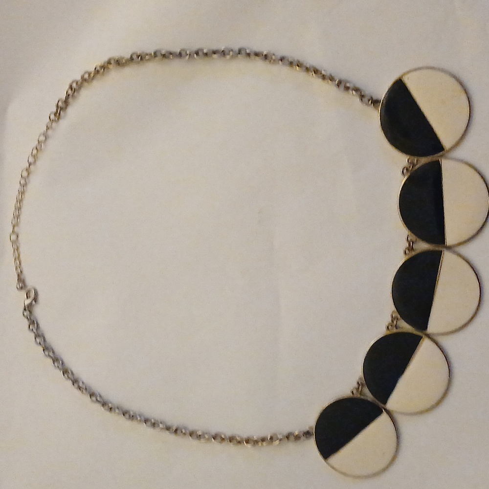 Pretty Necklace🖤🤍